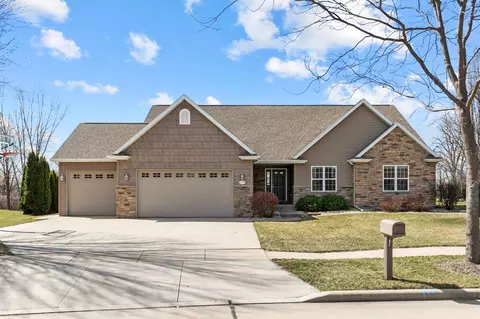 2701 E Glenhurst Ln, Appleton, WI 54913