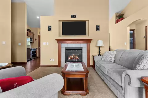 4310 E Braeburn Dr, Appleton, WI 54913 photo 5