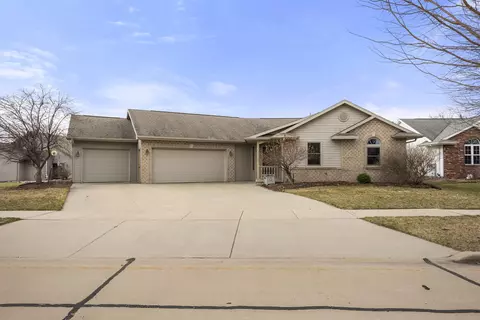 115 W Winrowe Dr, Appleton, WI 54913