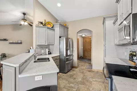 115 W Winrowe Dr, Appleton, WI 54913 photo 8