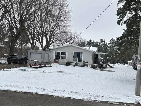 w13180 Olden Road, Ripon, WI 54971