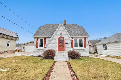 714 Wisconsin Ave, Kewaunee, WI 54216