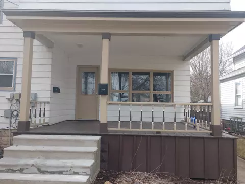 511 S Locust St, Appleton, WI 54914 photo 2