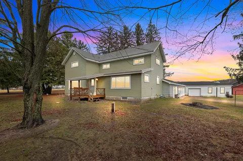 e1812 Elm Valley Road, Waupaca, WI 54977