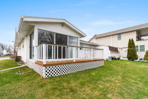 747 Park St, Wrightstown, WI 54180 photo 34
