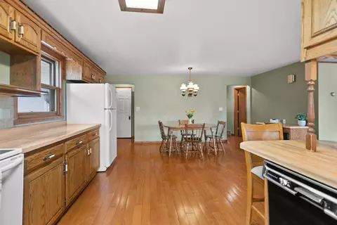 747 Park St, Wrightstown, WI 54180 photo 10