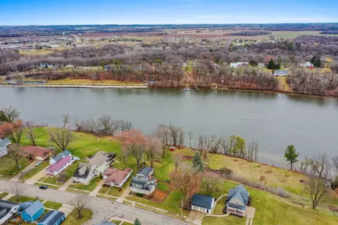 747 Park St, Wrightstown, WI 54180 photo 42