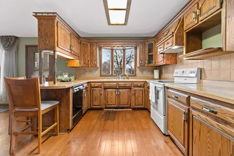 747 Park St, Wrightstown, WI 54180 photo 8