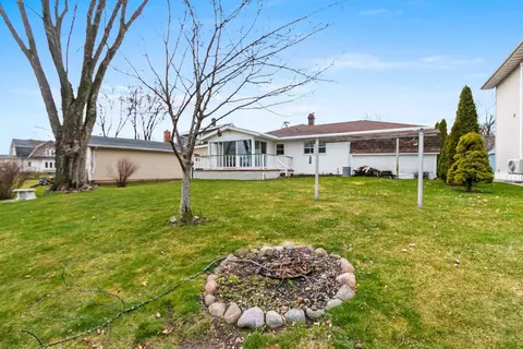 747 Park St, Wrightstown, WI 54180 photo 31