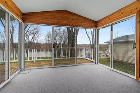 747 Park St, Wrightstown, WI 54180 photo 14