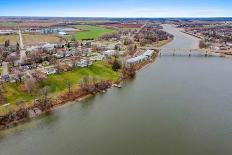 747 Park St, Wrightstown, WI 54180 photo 39