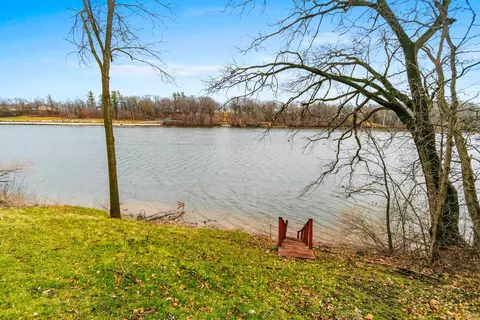 747 Park St, Wrightstown, WI 54180 photo 3