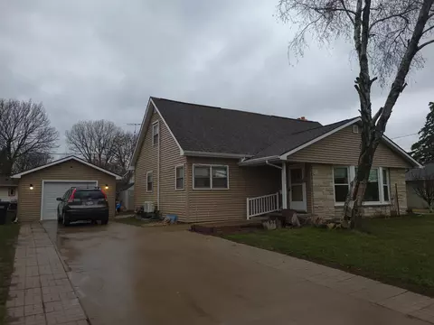 1643 Wisconsin St, Oshkosh, WI 54901