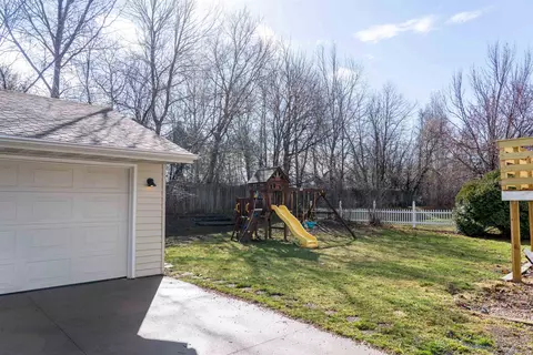 Exterior - 3236 N Whitney Dr, Appleton, WI 54914 photo 9 of 11