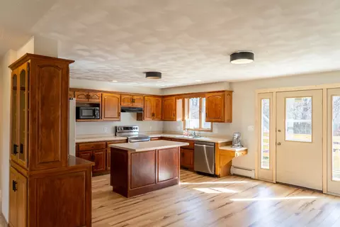 Kitchen - 3236 N Whitney Dr, Appleton, WI 54914 photo 1 of 3