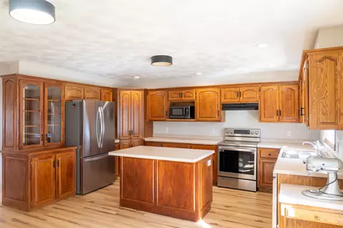 Kitchen - 3236 N Whitney Dr, Appleton, WI 54914 photo 2 of 3