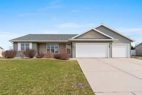 1642 Meadows Ln, Luxemburg, WI 54217