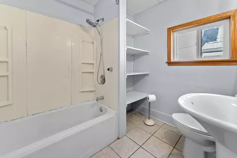 1002 Wright St, Oshkosh, WI 54901 photo 8