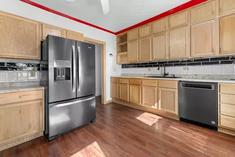 1002 Wright St, Oshkosh, WI 54901 photo 6