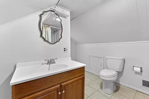1002 Wright St, Oshkosh, WI 54901 photo 15