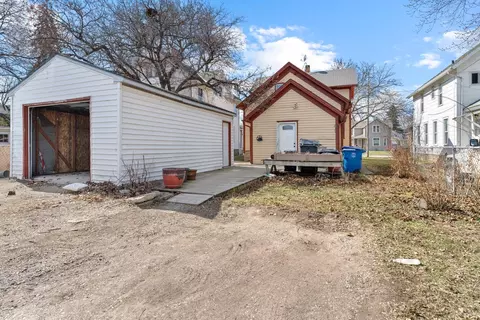 1002 Wright St, Oshkosh, WI 54901 photo 20