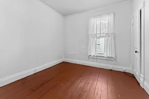 1002 Wright St, Oshkosh, WI 54901 photo 4
