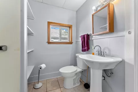 1002 Wright St, Oshkosh, WI 54901 photo 9