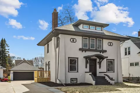 331 W 15th Ave, Oshkosh, WI 54902
