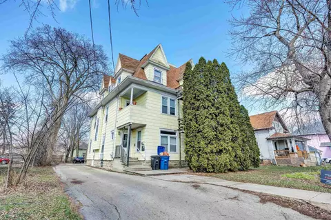 1137 Wisconsin St, Oshkosh, WI 54901