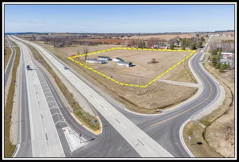 N2225 North Road, Hortonville, WI 54944