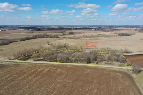Mahlke Road, Pickett, WI 54964