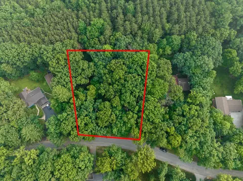 melody lane, Waupaca, WI 54981