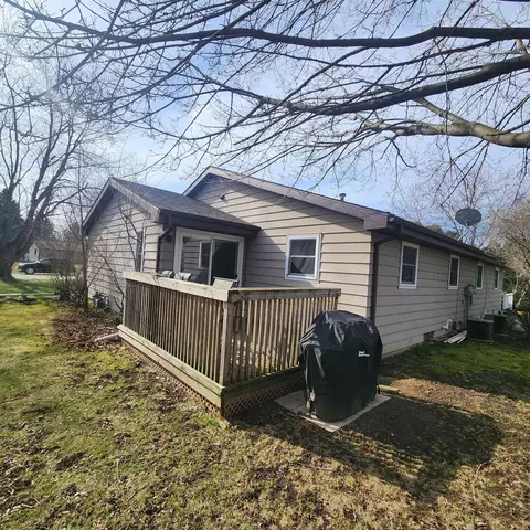 Exterior - 3510 Northridge Ct, Appleton, WI 54914 photo 3 of 7