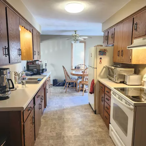 Kitchen - 3510 Northridge Ct, Appleton, WI 54914 photo 8 of 8