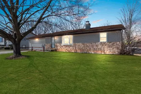 2494 Shady Ln, Green Bay, WI 54313