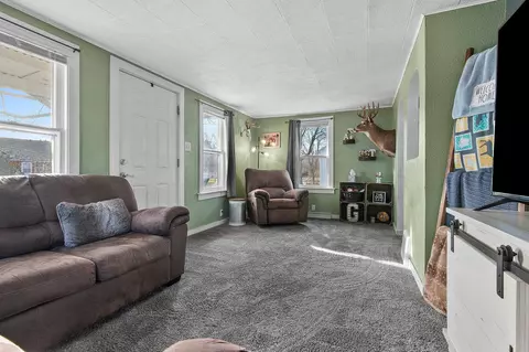 1747 N Ullman St, Appleton, WI 54911 photo 2