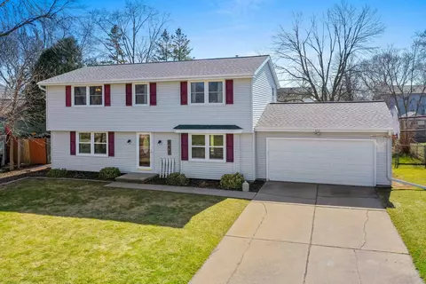 372 Gwynn St, Green Bay, WI 54301