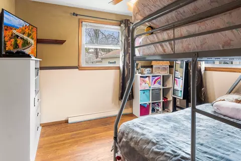 Bedroom - 1137 W Frances St, Appleton, WI 54914 photo 6 of 7