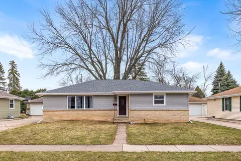 Exterior - 1137 W Frances St, Appleton, WI 54914 photo 2 of 14