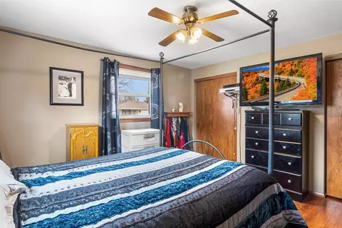 Bedroom - 1137 W Frances St, Appleton, WI 54914 photo 4 of 7