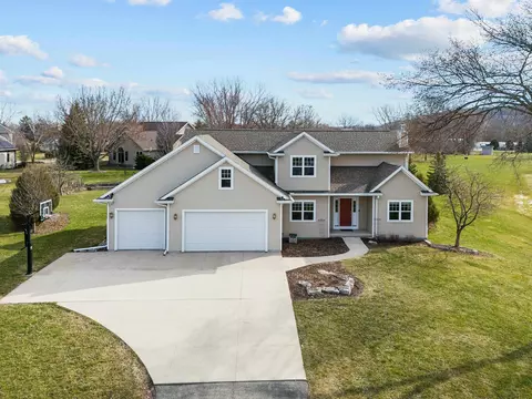 n7638 Lower Cliff Road, Sherwood, WI 54169