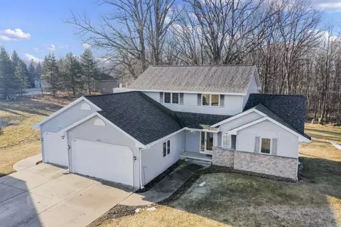 2904 Main St, Green Bay, WI 54311