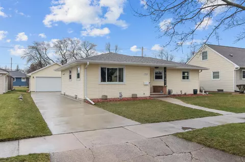 1913 E Frances St, Appleton, WI 54911