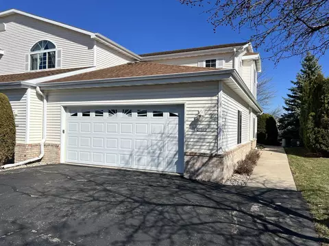 3100 White Tail Ln #D, Oshkosh, WI 54902