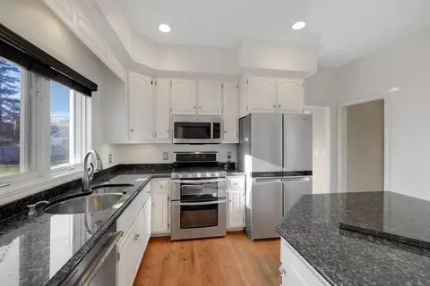 663 Yorkshire Rd, Neenah, WI 54956 photo 25