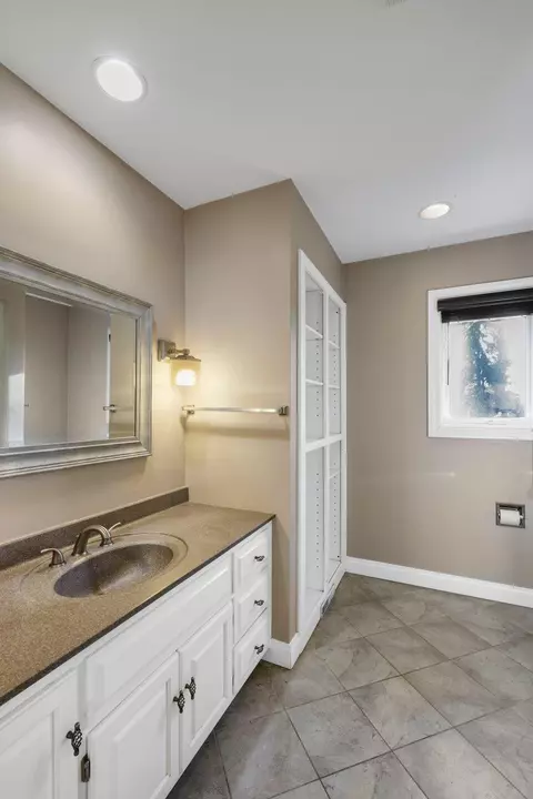 663 Yorkshire Rd, Neenah, WI 54956 photo 48