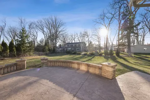 663 Yorkshire Rd, Neenah, WI 54956 photo 3
