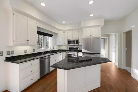 663 Yorkshire Rd, Neenah, WI 54956 photo 23