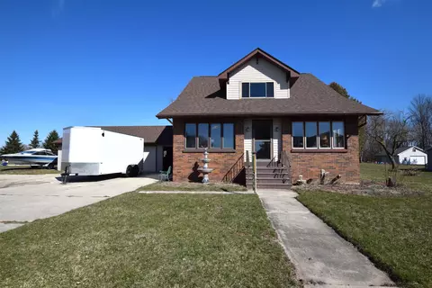 306 Church Rd, Luxemburg, WI 54217