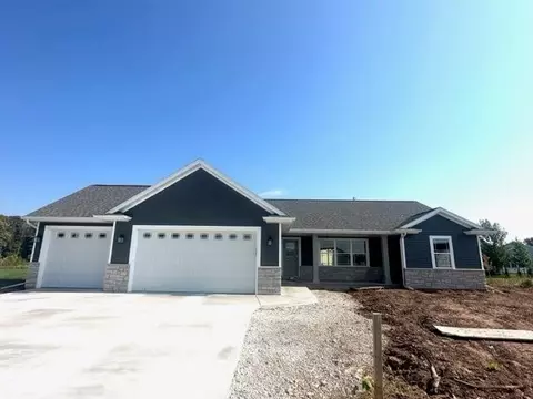 n7999 Old Pond Court, Sherwood, WI 54169